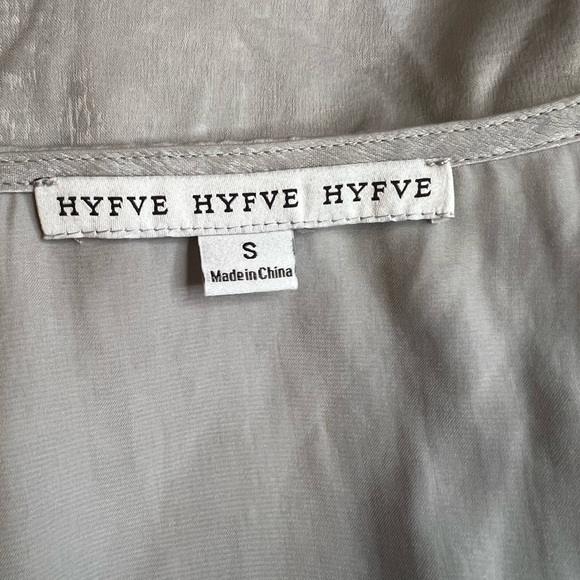 HYFVE Elegant silver-gray Blouse with side zipper - Picture 5 of 6